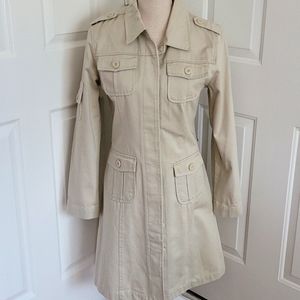 Tommy Jean khaki coat. Size large.